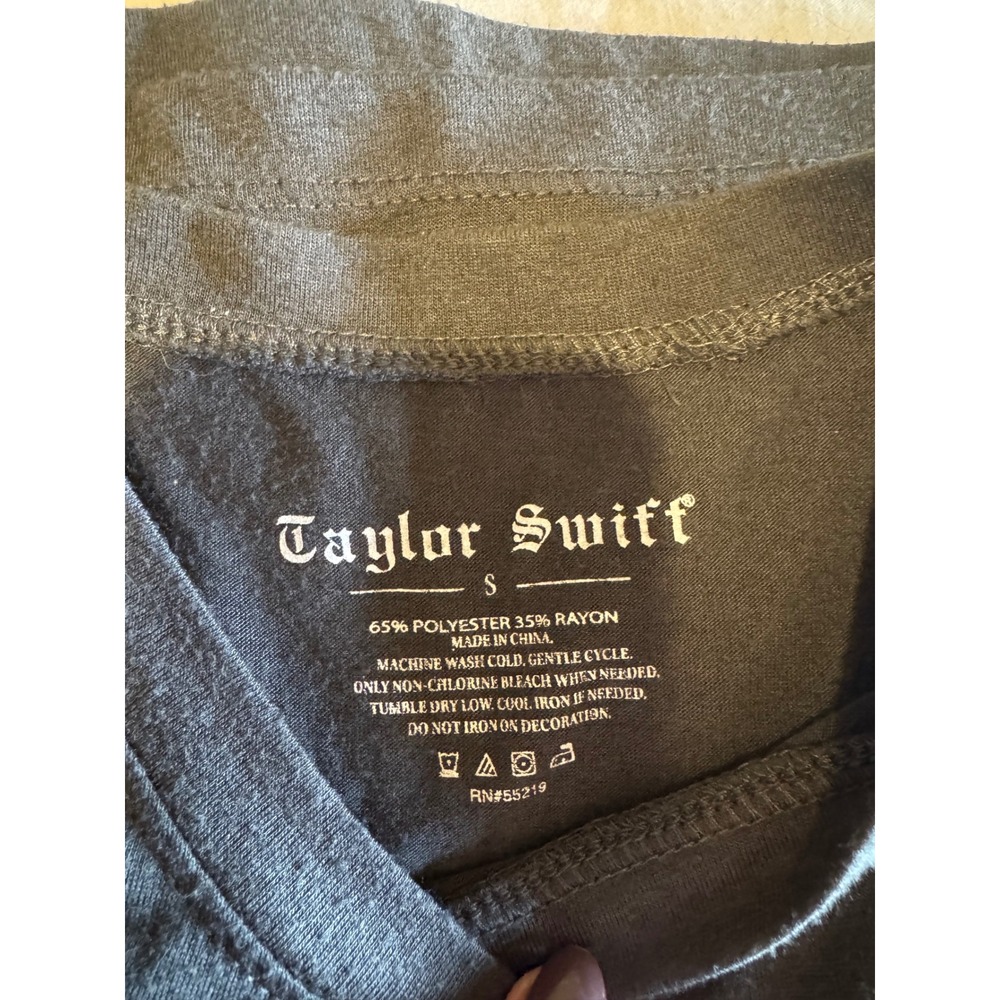 Taylor Swift Reputation Stadium Tour Snake Graphic Muscle Tank Top Gray Small - Picture 3 of 4